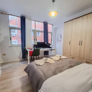 Cozy In Center Apartamento