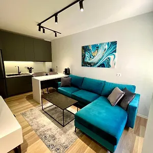https://center-of-tirana-1017.hotels-in-tirana.com