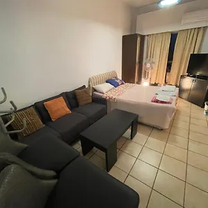 Studio , Ларнака Кипр